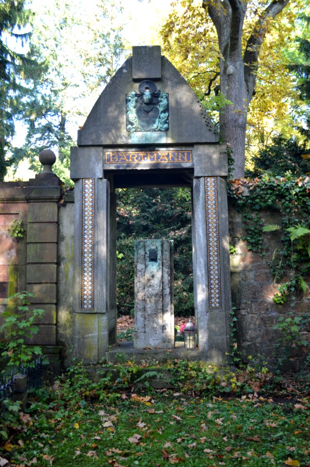 Frankfurt, Hauptfriedhof, Grab adM 556 Bartmann