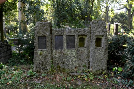 Frankfurt, Hauptfriedhof, Grab B 115-117 Verein für Feuerbestattung (1)