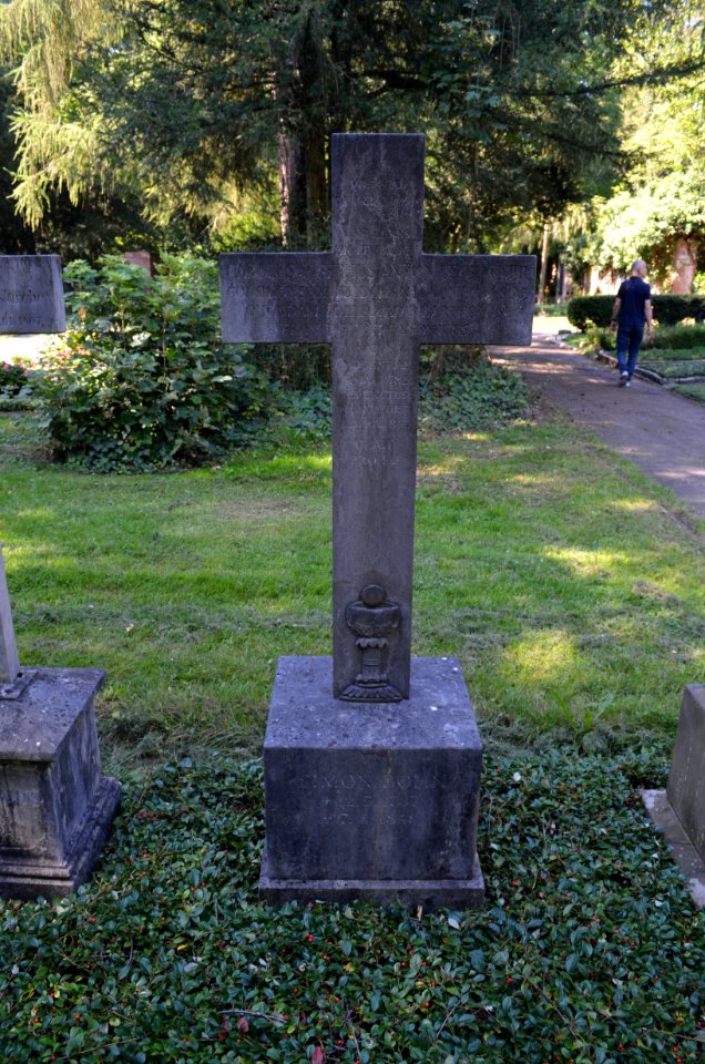 Frankfurt, Hauptfriedhof, Grab B 141-142 Katholische Geistlichkeit, Anton Boegner
