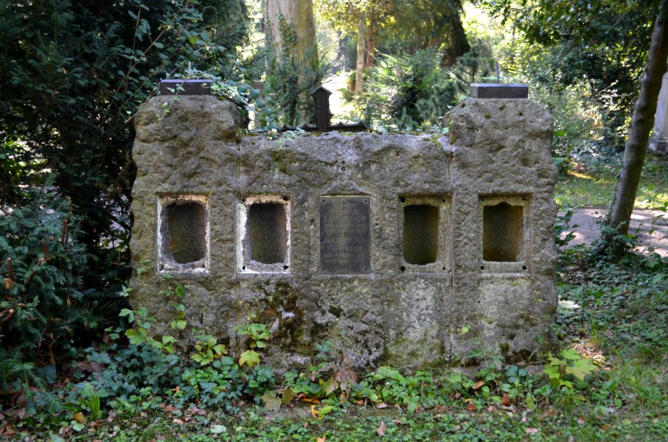 Frankfurt, Hauptfriedhof, Grab B 115-117 Verein für Feuerbestattung (2)