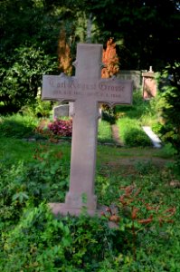 Frankfurt, Hauptfriedhof, Grab bei D 428 Grosse
