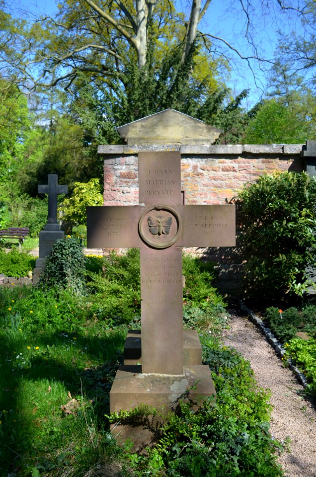 Frankfurt, Hauptfriedhof, Grab B adM 379 Bernard-Müller (2)