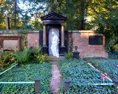 Frankfurt, Hauptfriedhof, Grab adM 539a-540a Bockenheimer