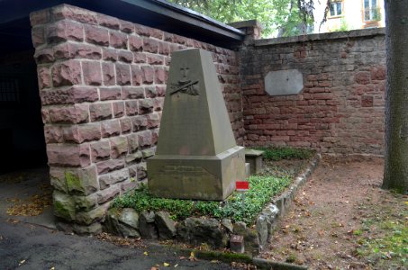 Frankfurt, Hauptfriedhof, Grab adM 62 Neef