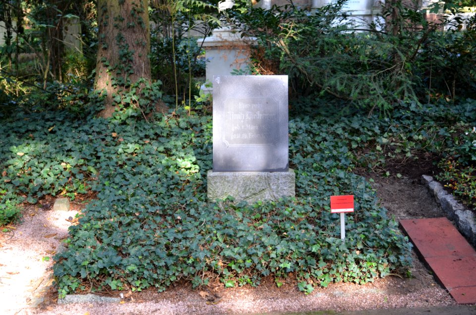 Frankfurt, Hauptfriedhof, Ehrengrab A 297 Moritz Diesterweg