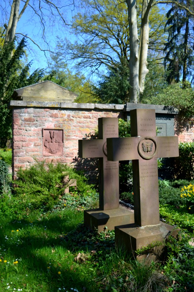 Frankfurt, Hauptfriedhof, Grab B adM 379 Bernard-Müller (3)