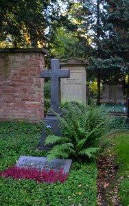 Frankfurt, Hauptfriedhof, Grab adM 276-276a Mettenheimer (2)
