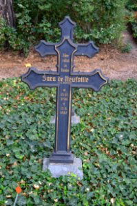 Frankfurt, Hauptfriedhof, Grab adM 214-215 de Neufville, Einzelgrab 8