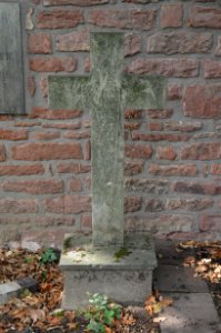 Frankfurt, Hauptfriedhof, Grab adM 208 Petsch-Goll (2)