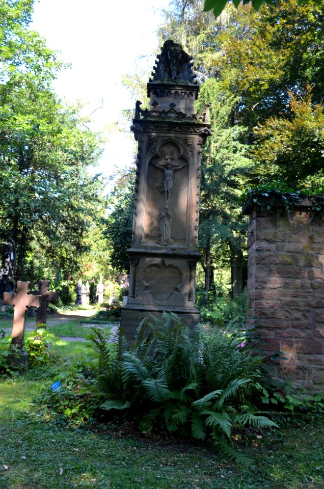 Frankfurt, Hauptfriedhof, Grab adM 289-289a Matti