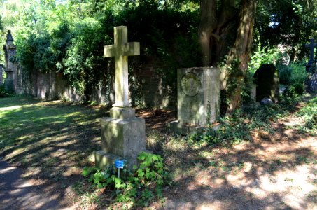 Frankfurt, Hauptfriedhof, Grab adM 298 Küchler