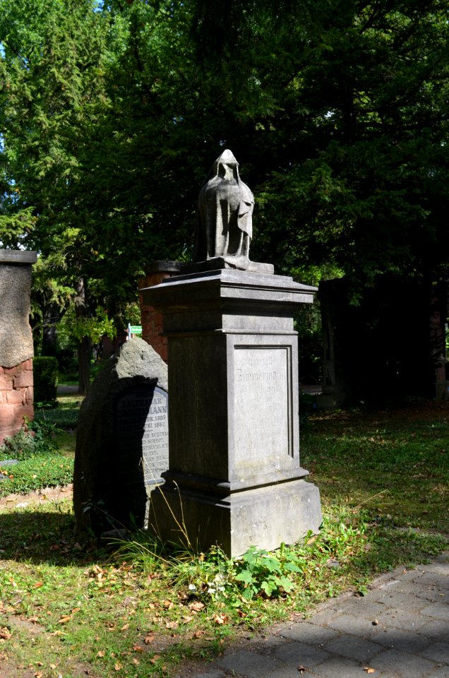 Frankfurt, Hauptfriedhof, Grab adM 255 Zimmermann