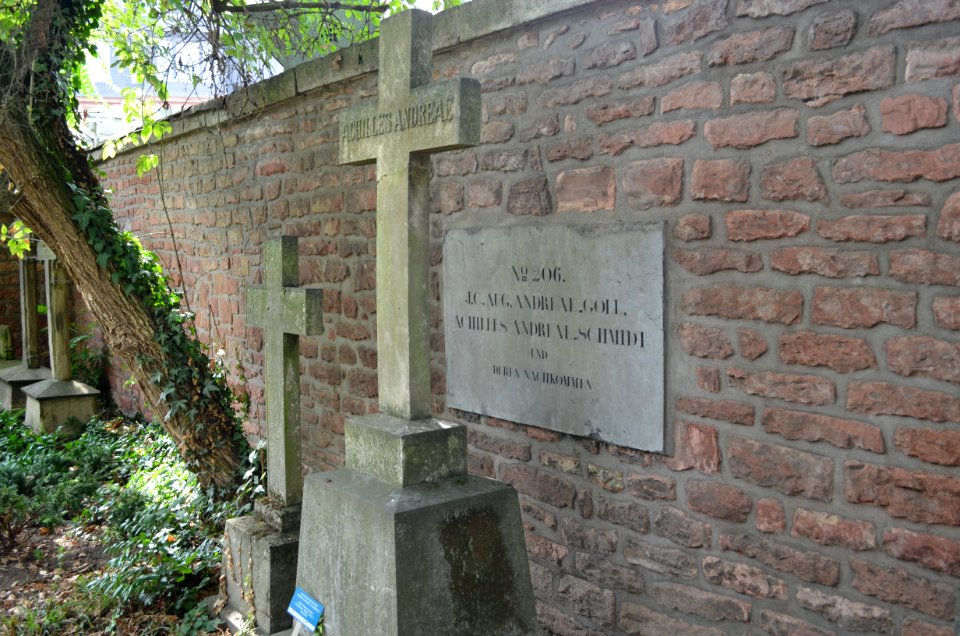 Frankfurt, Hauptfriedhof, Grab adM 206 Andreae-Goll (1)