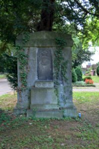 Frankfurt, Hauptfriedhof, Grab adM 259 Kaufmann-Streng