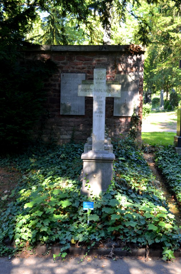 Frankfurt, Hauptfriedhof, Grab adM 274 Haeberlin (1)