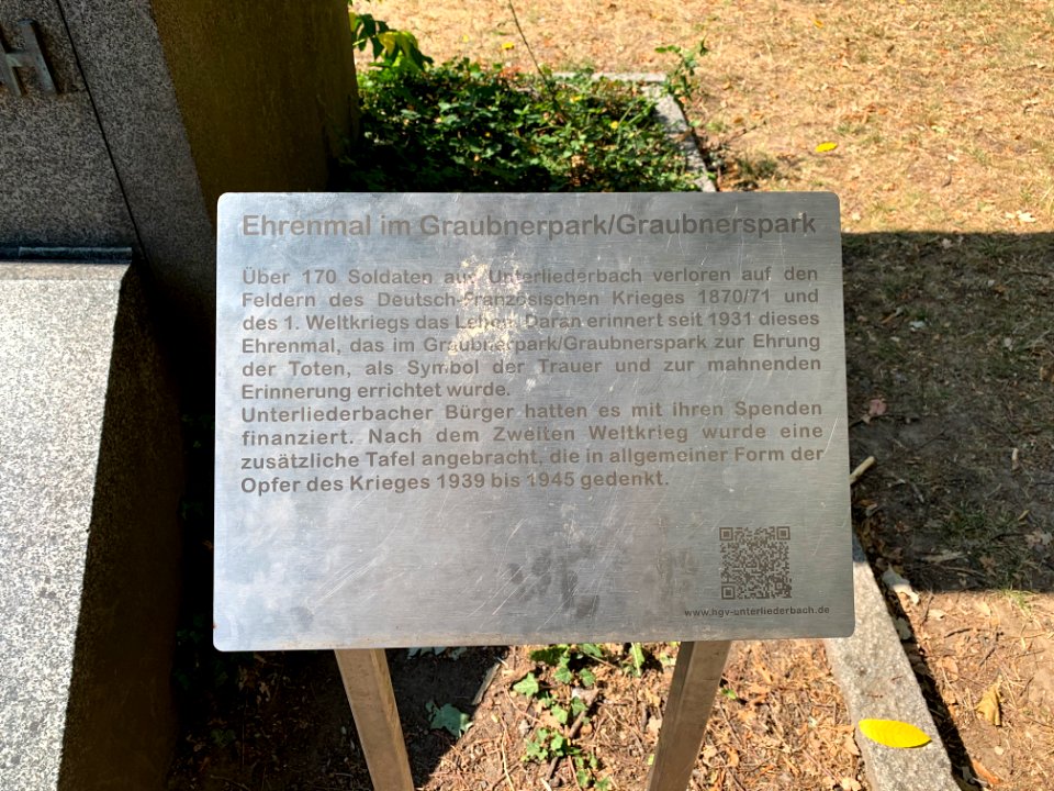 Frankfurt, Gefallenendenkmal Graubnerpark, Tafel