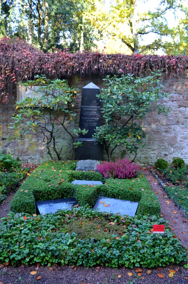 Frankfurt, Hauptfriedhof, Ehrengrab Heinrich Hoffmann