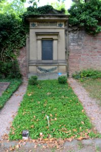 Frankfurt, Hauptfriedhof, Grab adM 253 Mettenheimer (1)