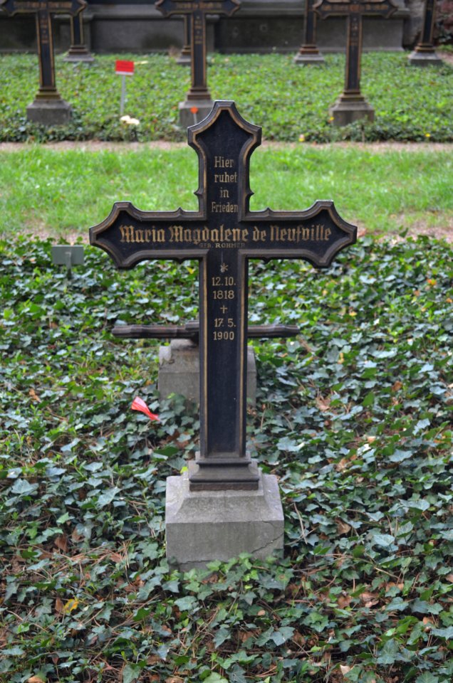 Frankfurt, Hauptfriedhof, Grab adM 214-215 de Neufville, Einzelgrab 4