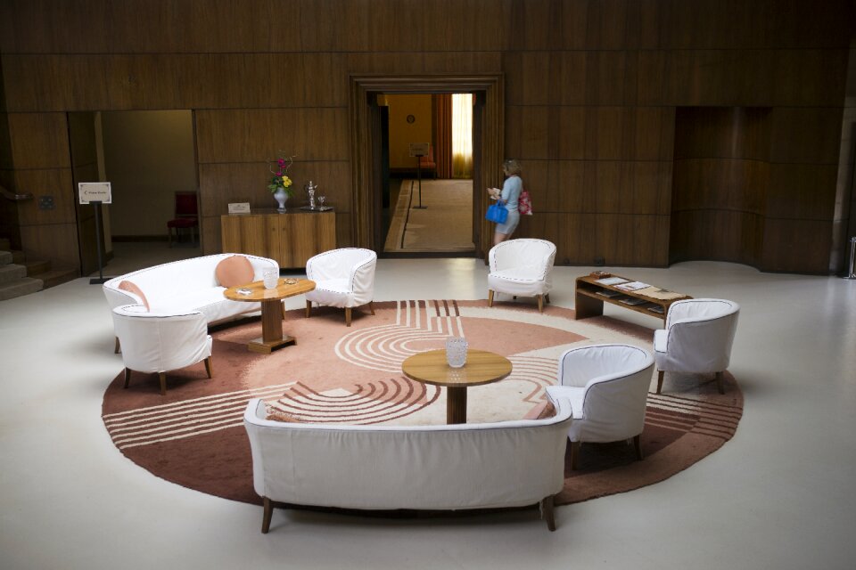 Art deco grand entrance hall caultauld family home