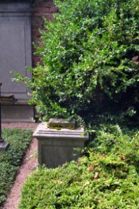 Frankfurt, Hauptfriedhof, Grab adM 216 von Heyden (3)