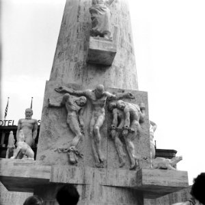 Fragmenten van Nationaal Monument Amsterdam, Bestanddeelnr 907-7906