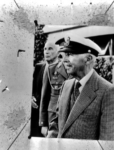Franco op vakantie in Galicia, Generaal Franco tijdens vakantie (kop), Bestanddeelnr 927-4401