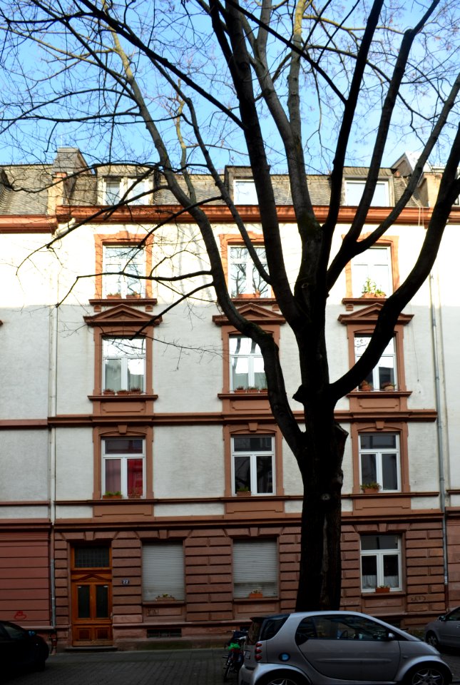 Frankfurt, Egenolffstraße 22