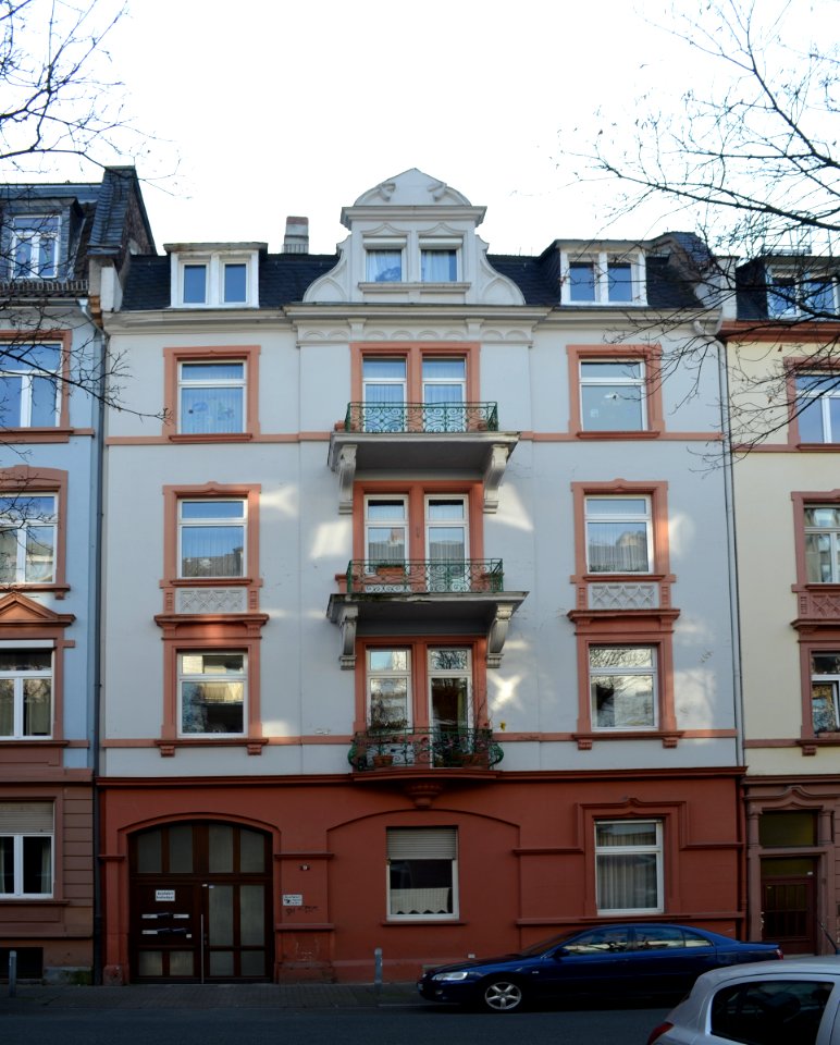 Frankfurt, Egenolffstraße 9