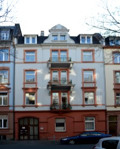 Frankfurt, Egenolffstraße 9