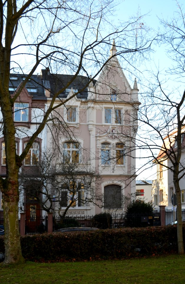 Frankfurt, Eysseneckstraße 19