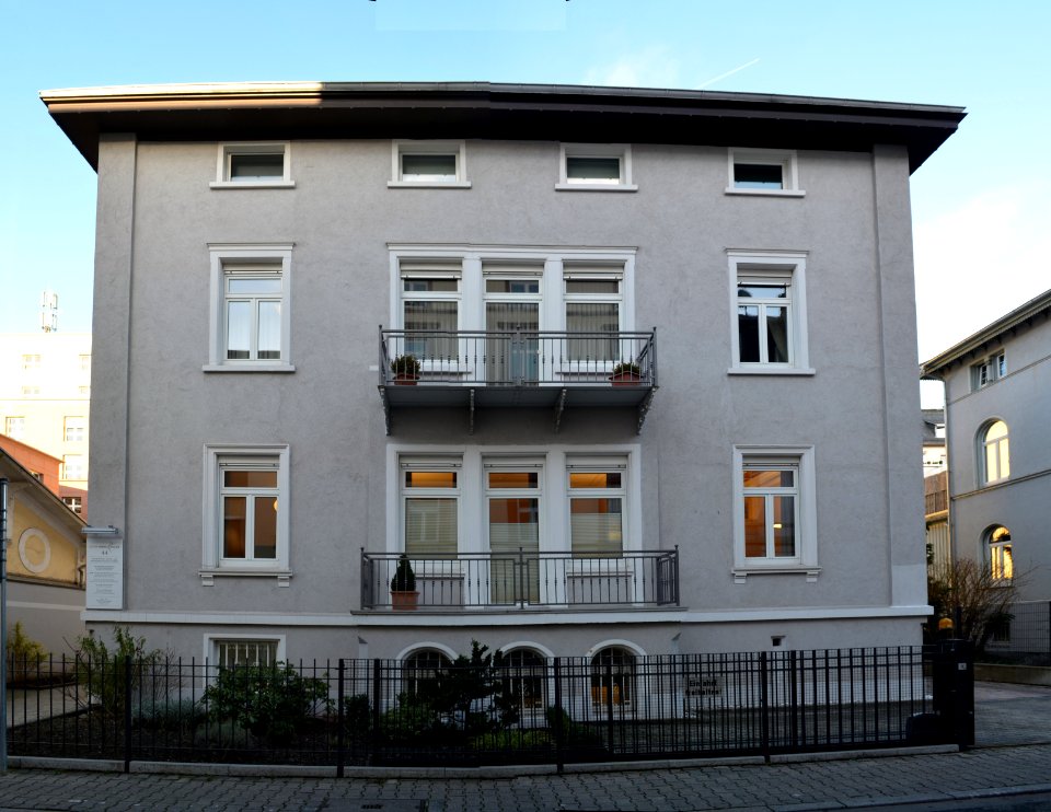 Frankfurt, Finkenhofstraße 44
