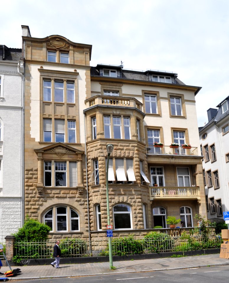 Frankfurt, Freiherr vom Stein-Straße 9