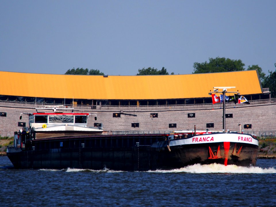 Franca - ENI 02321099, Beneden Merwede, Dordrecht