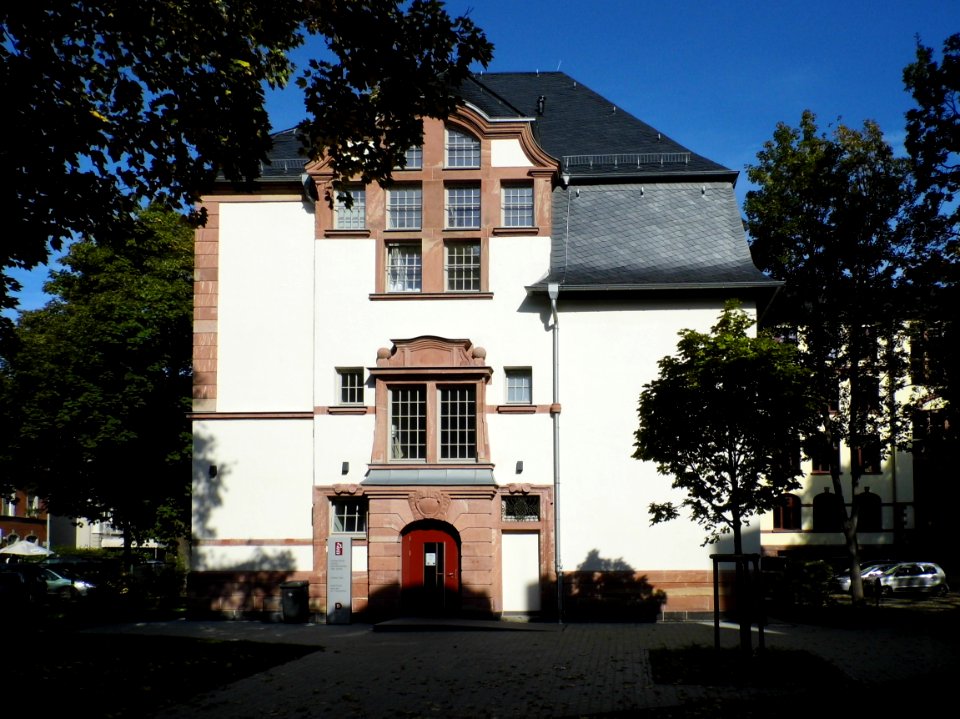 Frankfurt, Frankfurter Schule für Bekleidung und Mode