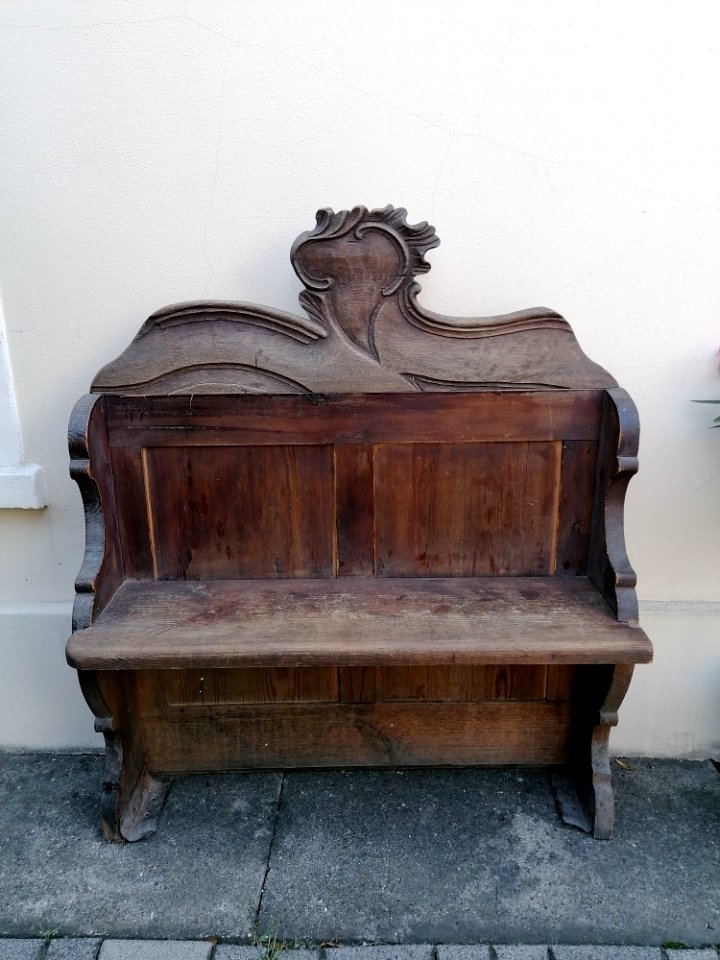 Franciscan monastery in Kobylin - bench