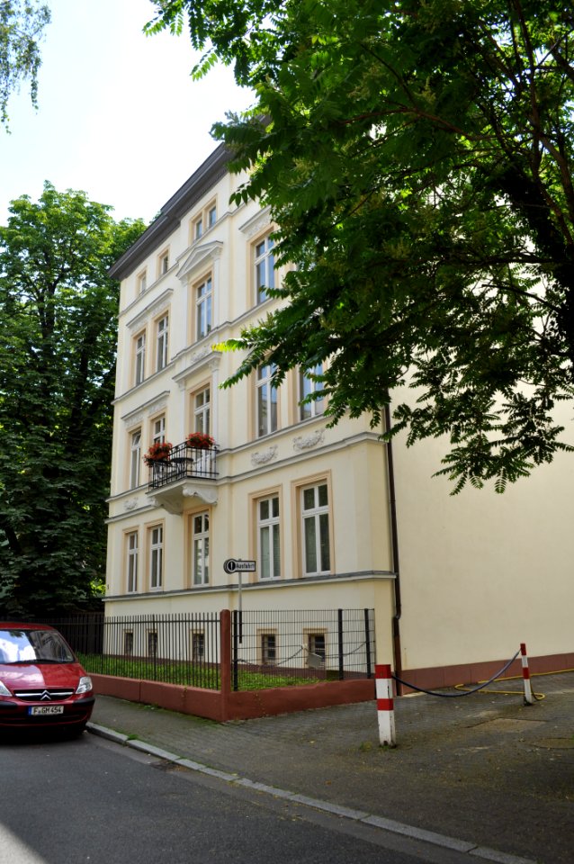 Frankfurt, Emil-Claar-Straße 5