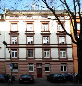 Frankfurt, Egenolffstraße 18