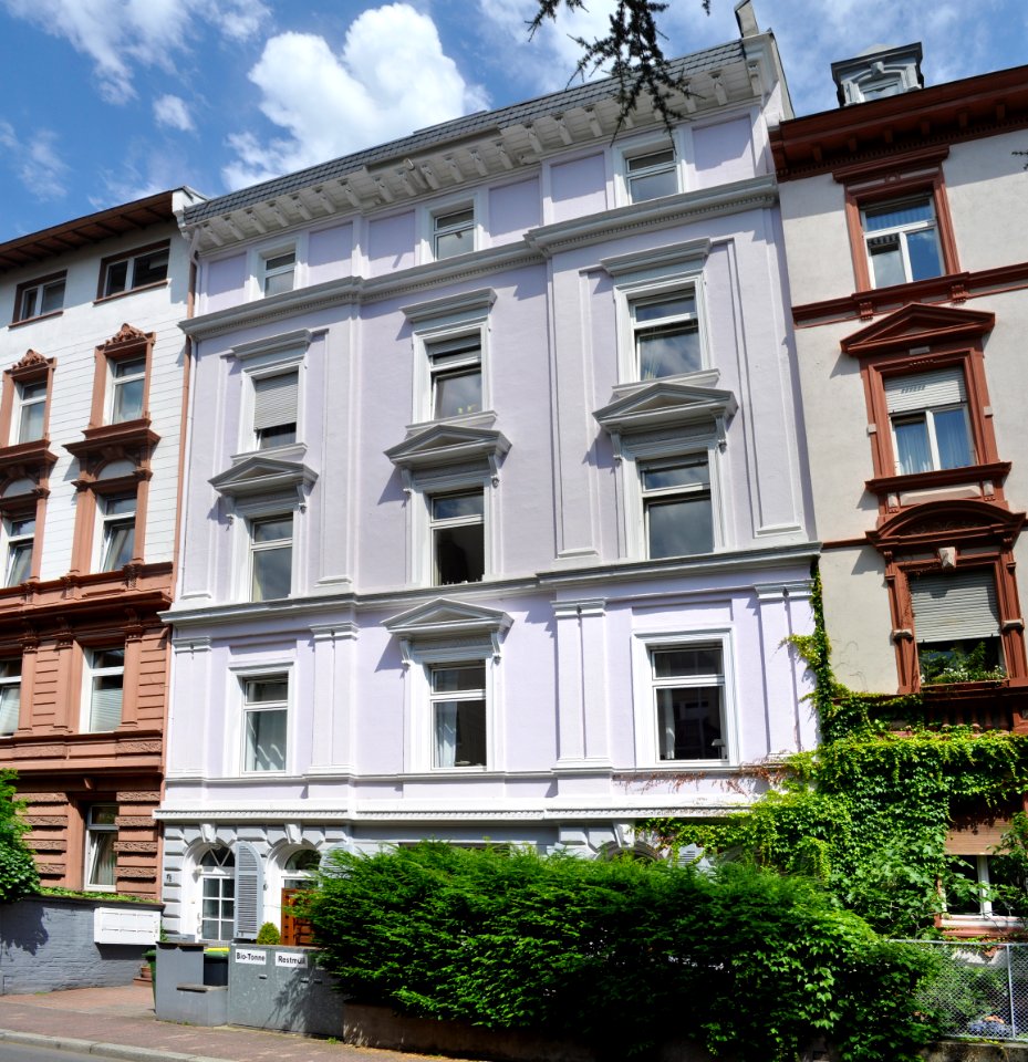 Frankfurt, Emil-Claar-Straße 12