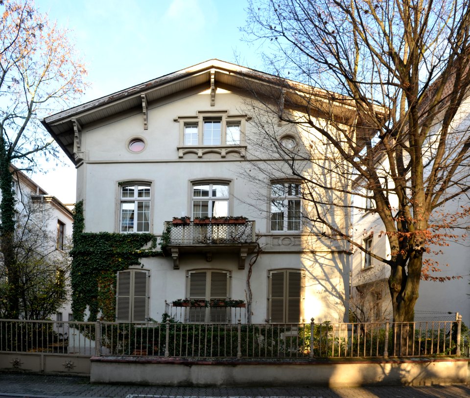 Frankfurt, Finkenhofstraße 34