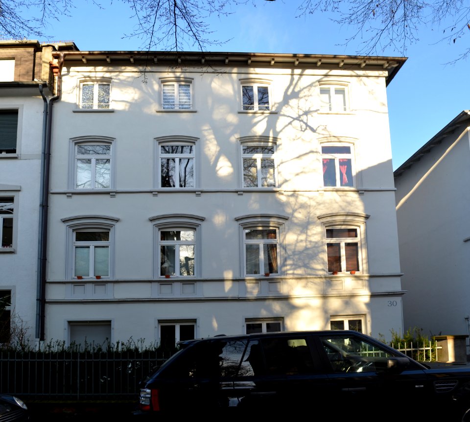 Frankfurt, Finkenhofstraße 30