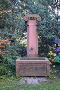 Frankfurt, Hauptfriedhof, Brunnen bei I 213