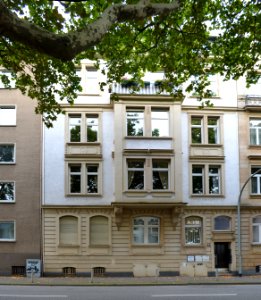 Frankfurt, Hans-Thoma-Straße 9