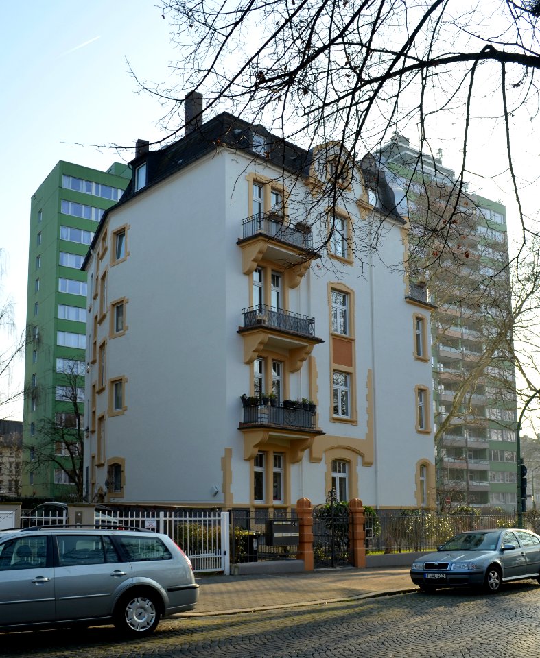 Frankfurt, Günthersburgallee 66 (1)