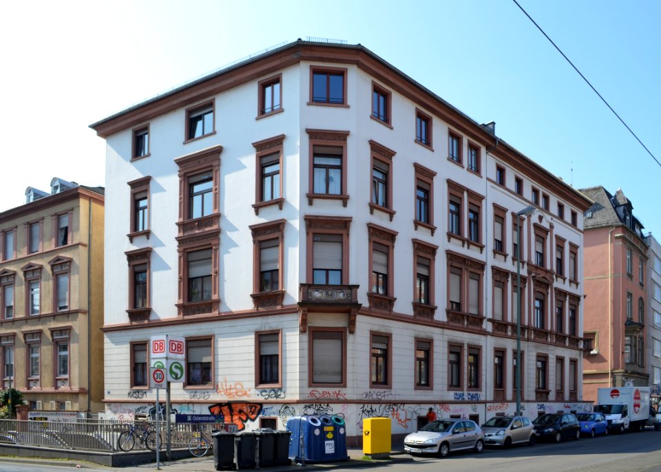 Frankfurt, Uhlandstraße 57, Hanauer Landstraße 8