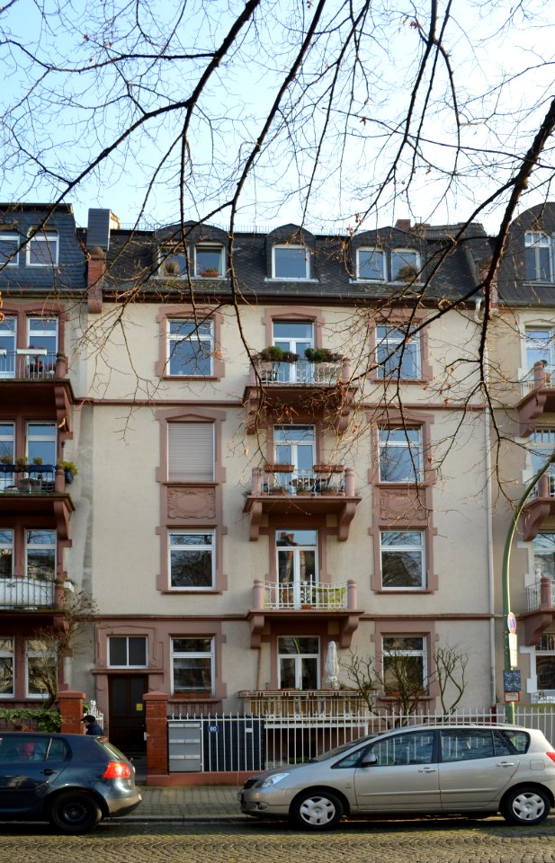 Frankfurt, Günthersburgallee 80