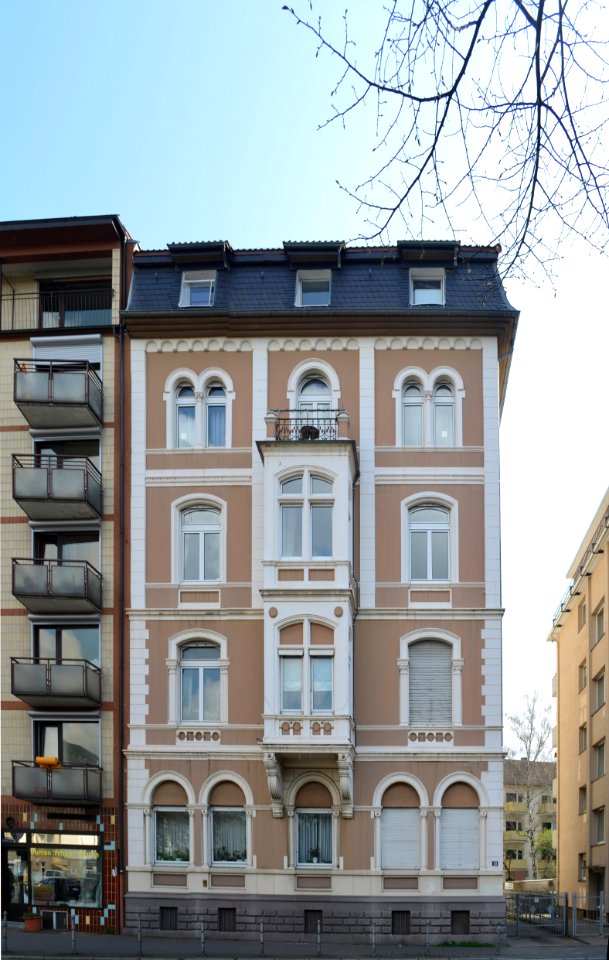 Frankfurt, Friedberger Anlage 10