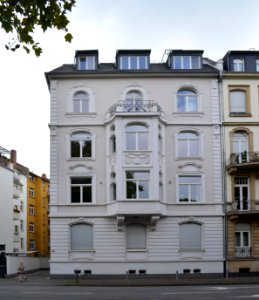 Frankfurt, Hans-Thoma-Straße 3