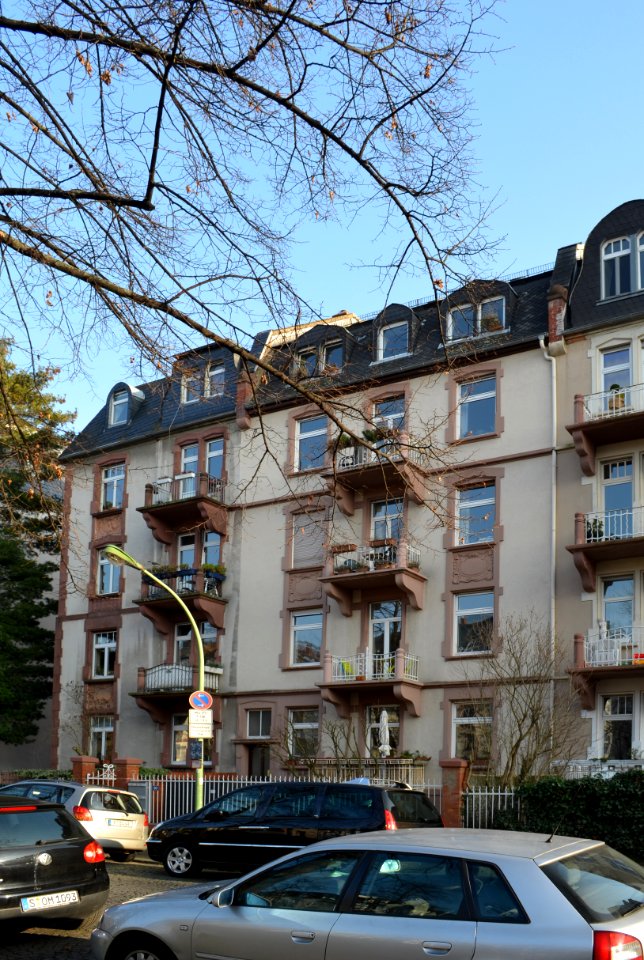 Frankfurt, Günthersburgallee 80-82