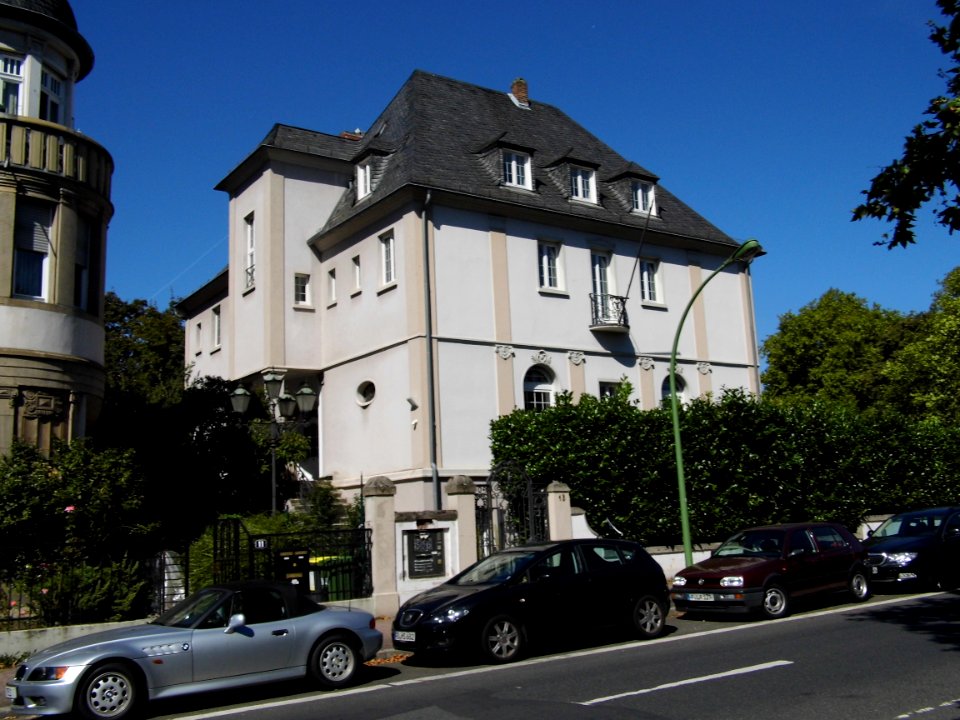Frankfurt, Ludolfusstraße 13